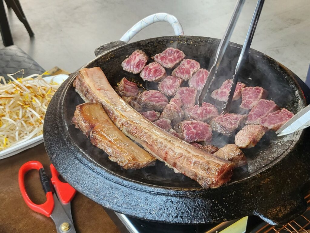 korean must eat Go Jip Udae Galbi 고짚 우대갈비 in Siheung Eunhaeng branch South Korea 0